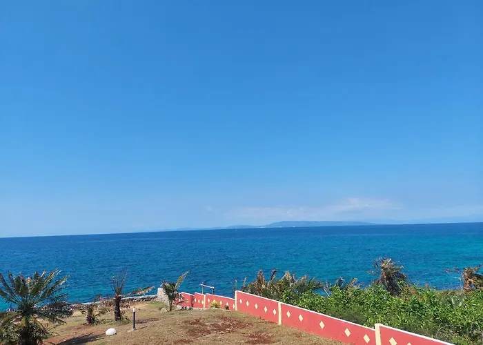 Turtles Place- Chay's Holiday home Esperanza